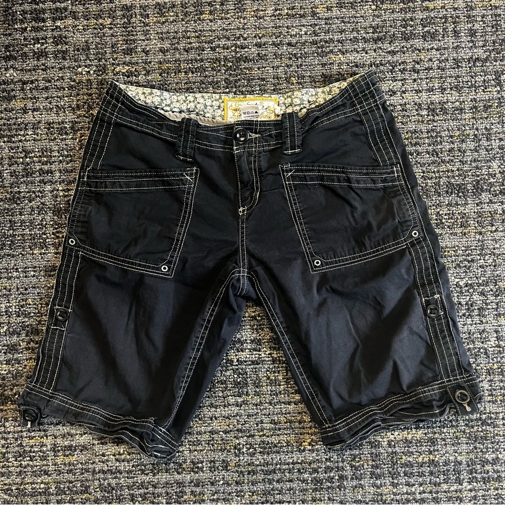 Aventura Women's Black Cargo Shorts